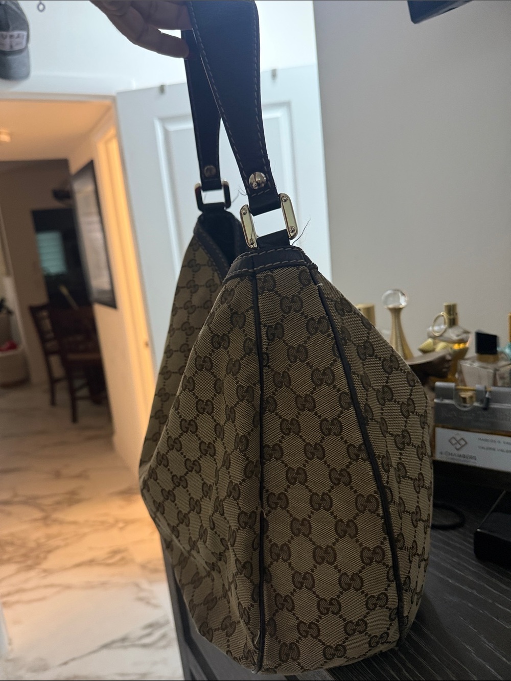 Gucci Beige GG Canvas Shoulder Bag with Green-Red Web Stripe - Picture 2 of 9